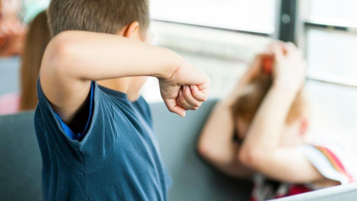 Un niño es víctima de agresiones físicas. Foto: internet